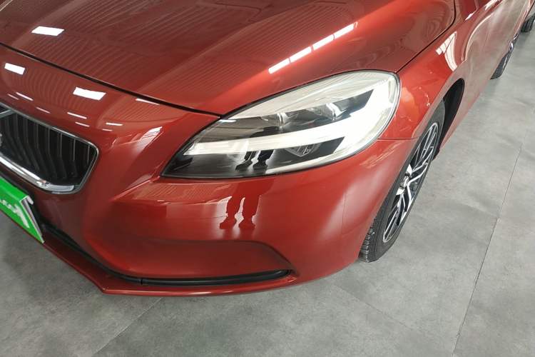 Used Volvo V40 2018 T3 Zhiyi Edition