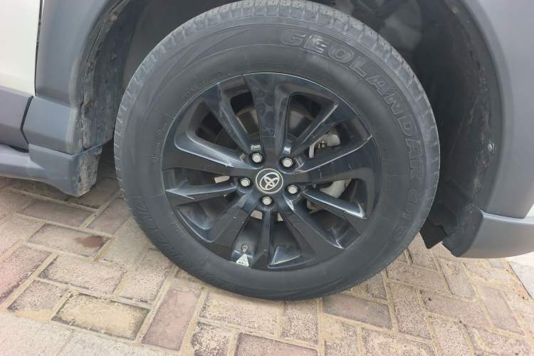 Used Toyota RAV4 2019 2.0L CVT Two-Wheel Drive Fashion X Limited Edition China V Standard
