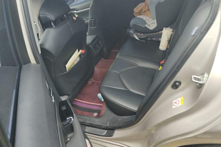 Used Toyota Camry 2018 2.5G Luxury Edition Left Rear Seat