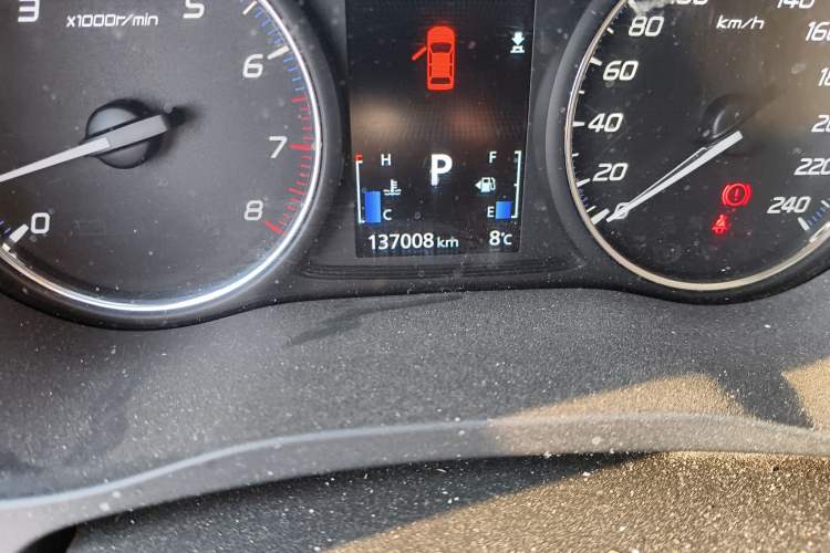 Used Mitsubishi Outlander 2016 2.4L 4x4 Luxury Edition 7-Seater