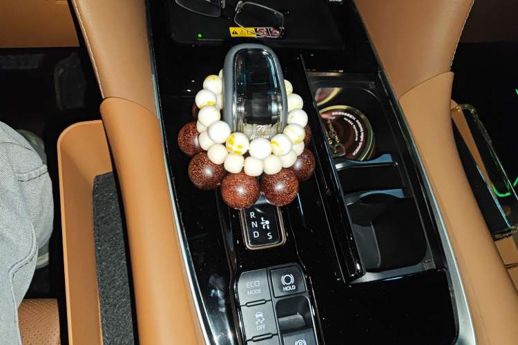 Used Toyota Alphard 2024 Dual-Engine 2.5L Deluxe Edition