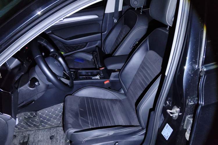 Used Volkswagen Magotan 2020 330TSI DSG Luxury Edition
