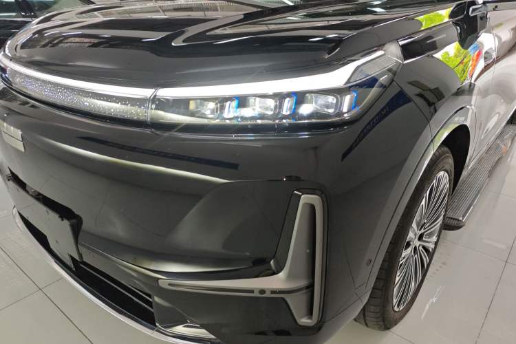 Used Geely Galaxy M9 2025 Model 210km Four-Wheel-Drive Leading Edition Left Front Headlight