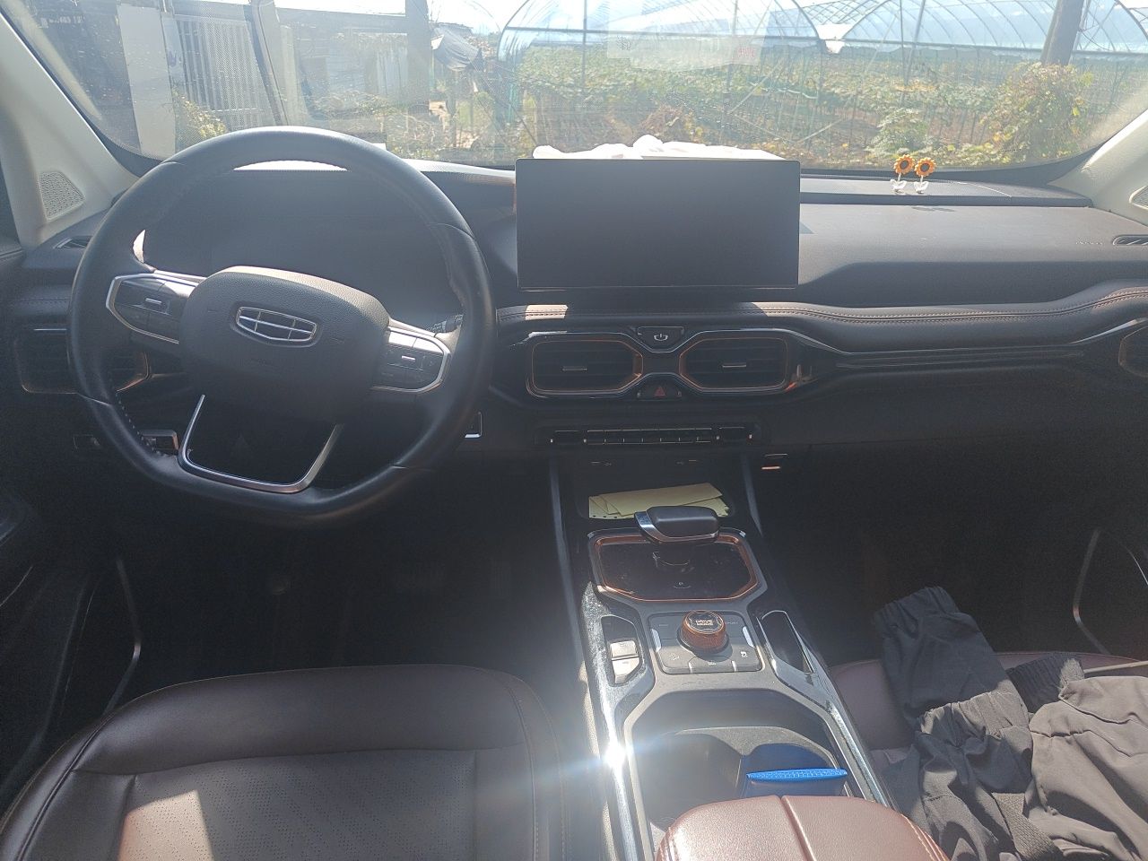 Geely Auto Haoyue 2022 1.8TD DCT Black Gold Limited Edition 7-Seater — снимка 9