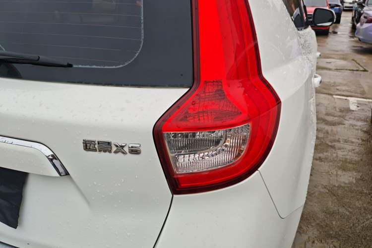 Used Geely Auto Vision X6 2016 1.3T CVT Luxury Model Right Rear Taillight