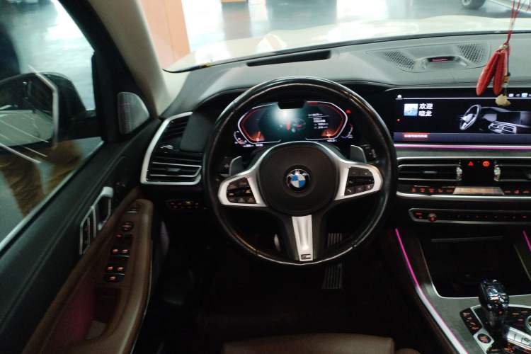 Used BMW X5 2019 xDrive40i Luxury Model with M Sport Package