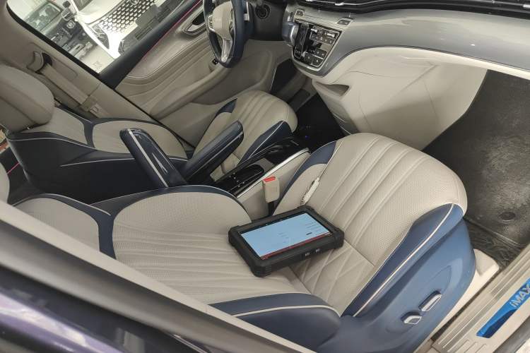 Used Roewe iMAX8 2022 400TGI Prestige Edition
