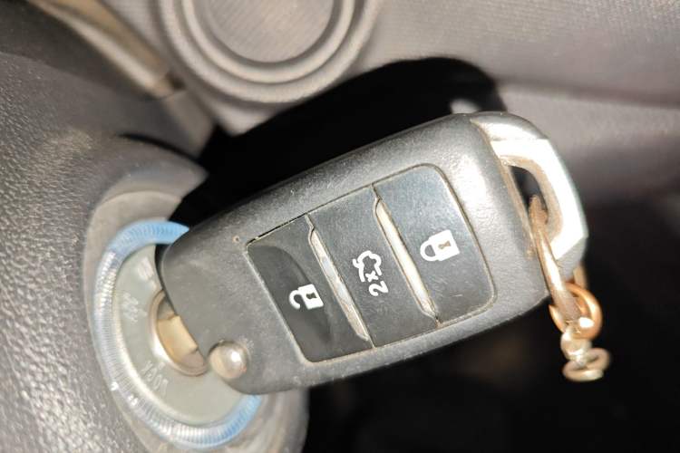 Used CHANGAN OSHAN A800 2017 1.6L Manual Comfort Model