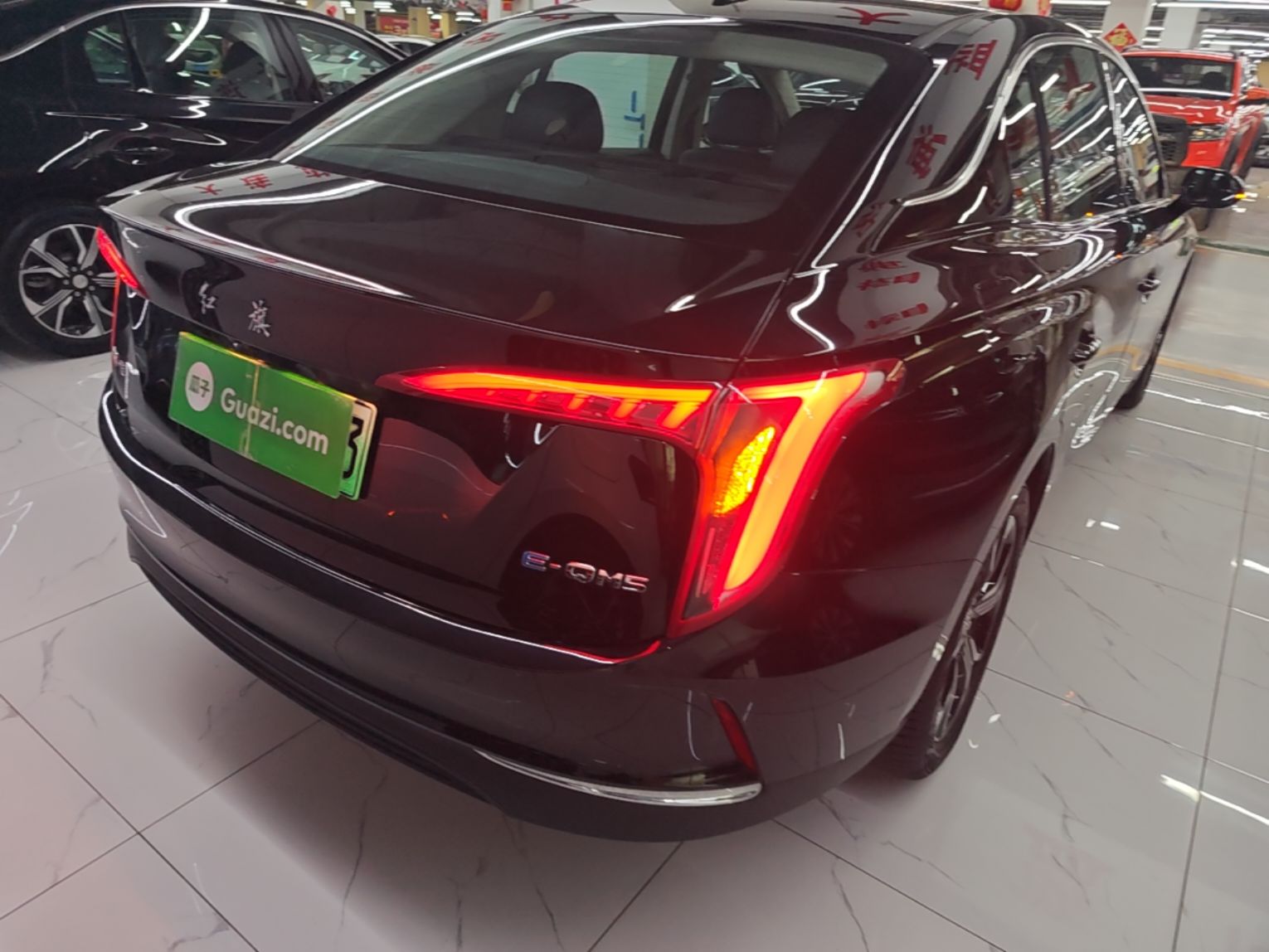 Hongqi E-QM5 2023 Revised Version Basic Travel Edition — снимка 9