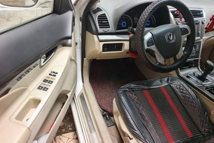 Used CHANGAN Raeton 2014 1.8T Automatic Elite Anniversary Edition China IV Standard
