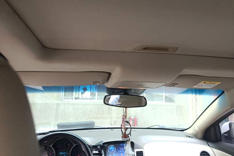 Used Chevrolet Cruze 2015 1.5L Classic SE AT Headliner