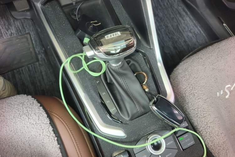 Used Haval H6 2019 Red Label 1.5 GDIT Automatic Luxury Smart Connectivity Edition Gear Lever