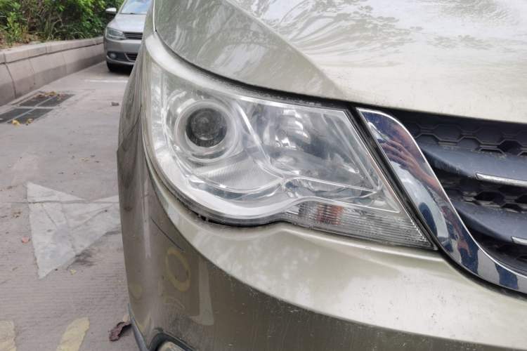 Used Baojun 730 2014 1.5L manual luxury trim 7 seats