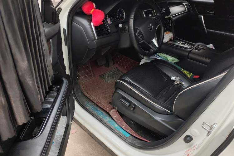 Used Honda UR-V 2017 370TURBO 2WD Prestige Edition China V Driver Seat