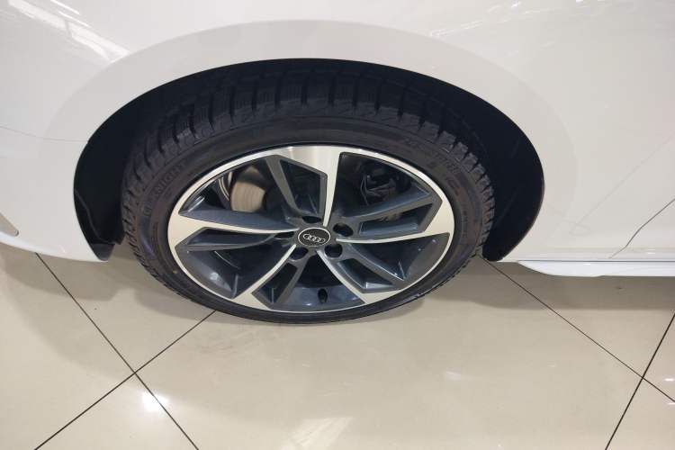 Used Audi A4L 2022 40 TFSI Fashion Dynamic Model
