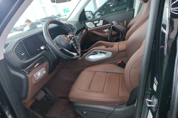 Used Mercedes-Benz GLE 2024 Refreshed GLE 350 4MATIC Stylish Edition Left Front Seat