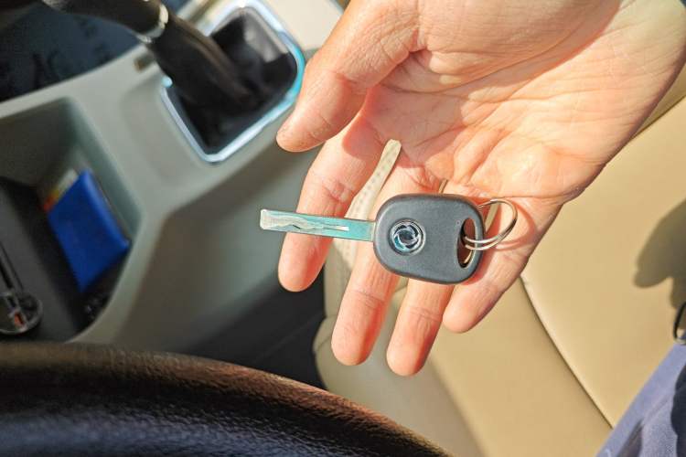 Used FORTHING Lingzhi 2019 M5L 1.6L 7-Seater Base Model China VI Standard Vehicle Key