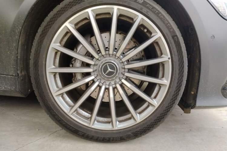 Used Mercedes-Benz AMG GT 2023 AMG GT 50 4MATIC+ Four-Door Coupe Right Front Wheel Hub