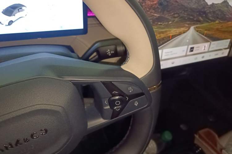 Used Lynk & Co Z20 2025 530 km Range Rear-Wheel Drive Pro