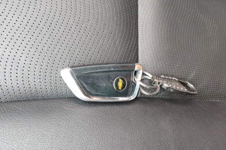 Used Chevrolet Captiva 2015 2.4L 4x4 Flagship Edition 7-Seater