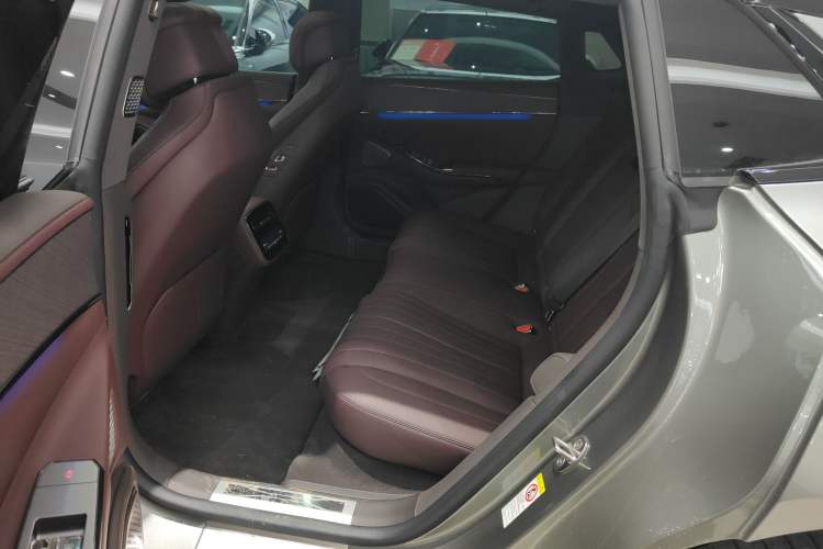 Used Denza Z9GT 2024 1100 Four-Wheel Drive Max Edition
