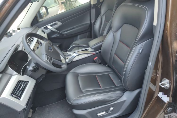 Used Geely Auto Emgrand X7 Sport 2018 1.8TD Automatic Two-Wheel Drive Smart Connect 4G Internet Edition Left Front Seat