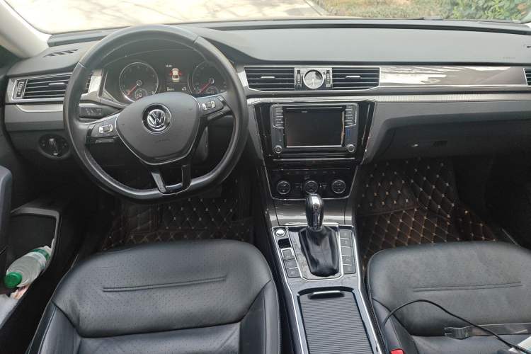 Used Volkswagen Passat 2016 330TSI DSG Prestige Edition Interior 2