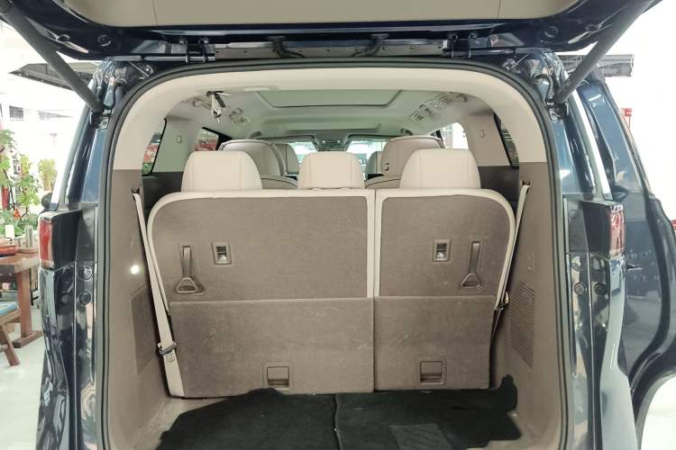 Used Denza D9 2022 DM-i 970 Four-Wheel Drive Prestige Model