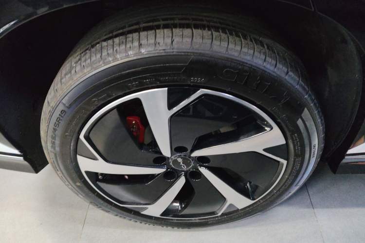 Used BYD Sealion 07 EV 2024 610 Long-Range Version Right Rear Wheel Hub