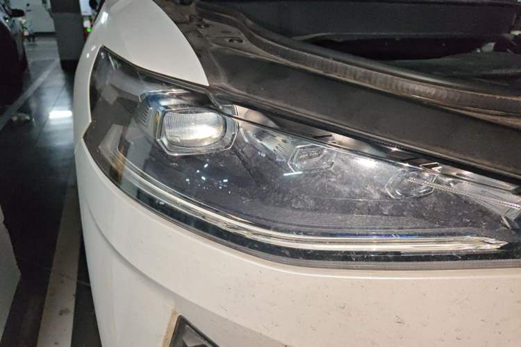 Used Haval F7 2020 2.0T All-Wheel Drive iJoy Right Front Headlight