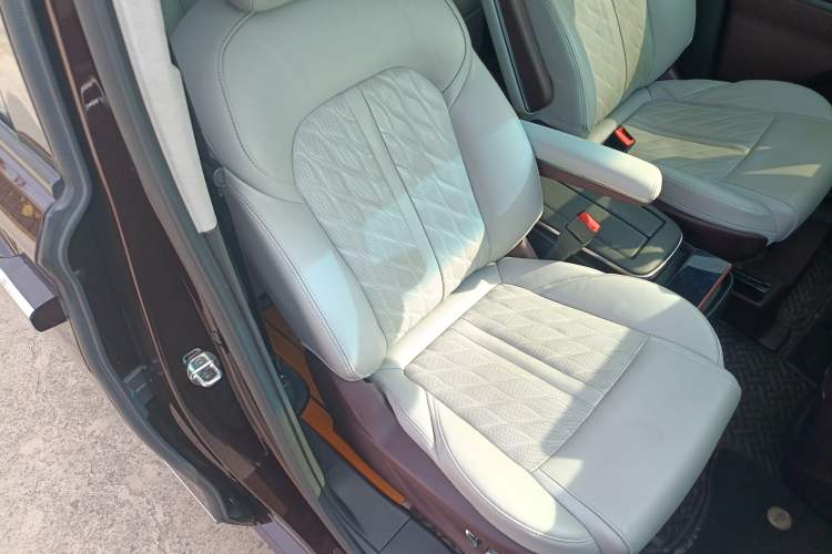 Used Buick GL8 2022 Avenir Aivia Six-Seat Deluxe Edition