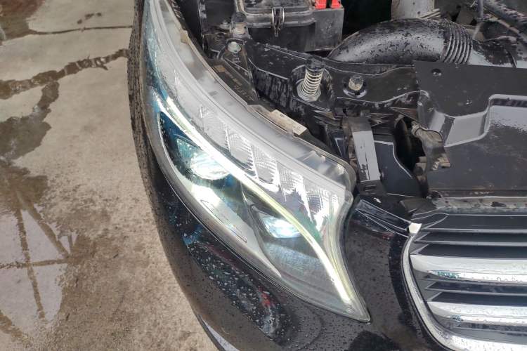 Used Mercedes-Benz V-Class 2018 V 260 Avantgarde Edition China V
