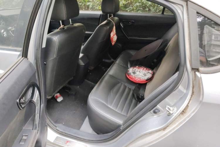 Used Soueast V5 Lingzhi 2014 1.5T CVT Fun-Drive Version
