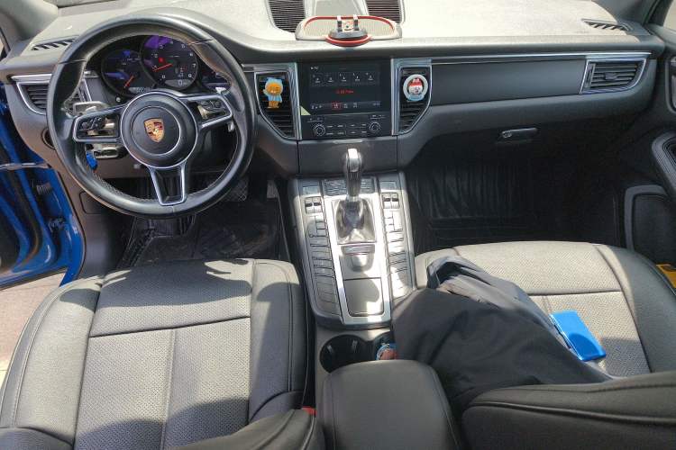 Used Porsche Macan 2017 Macan 2.0T Center Console