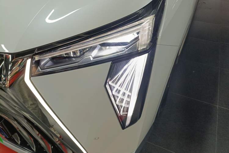 Used GAC Trumpchi M8 2023 Zongshi Series Dual-Motor Supreme Edition Left Front Headlight