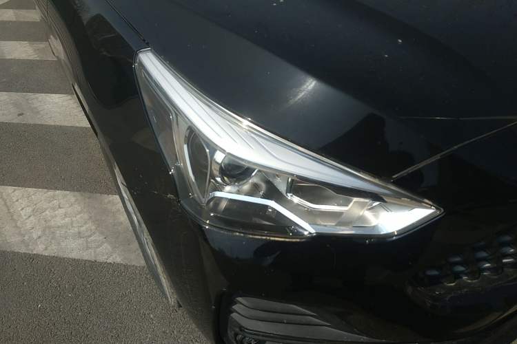 Used Haval M6 2019 1.5T Manual Two-Wheel Drive Urban Version China VI Standard Right Front Headlight
