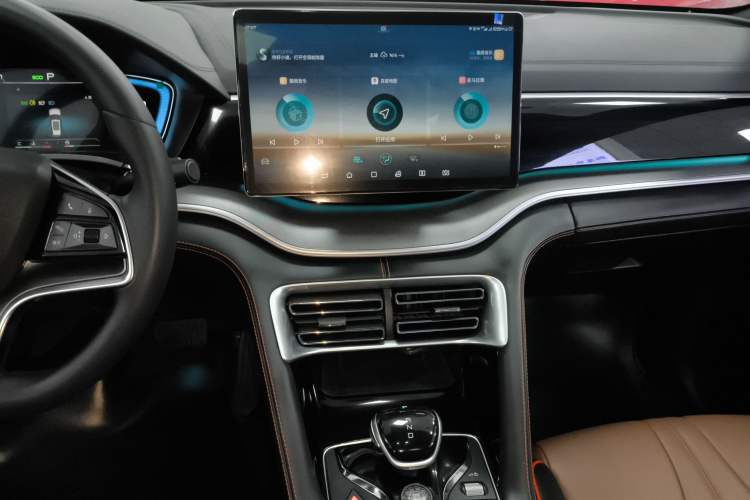 Used BYD Song PLUS 2020 1.5T Automatic Prestige Version Audio And AC Panel