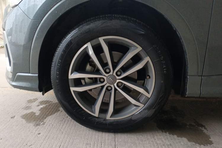 Used Audi Q3 2021 35 TFSI Progressive Dynamic Edition
