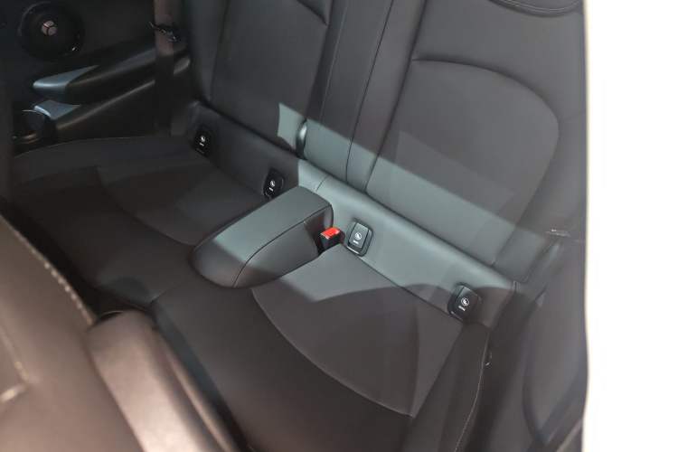 Used MINI MINI 2023 1.5T COOPER Artist