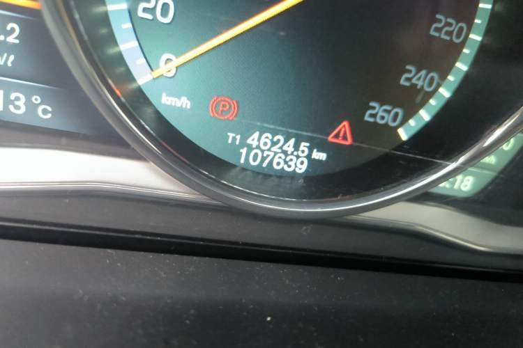 Used Volvo V60 2014 T5 Zhiya Edition