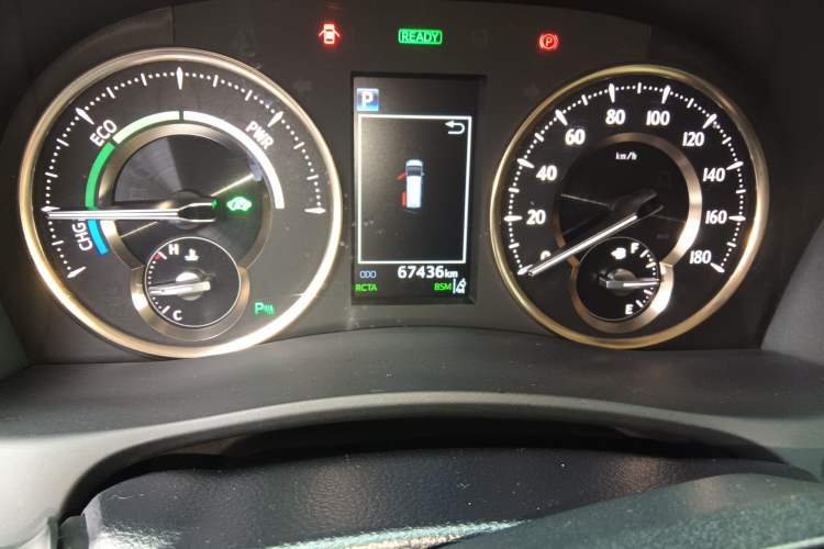 Used Toyota Alphard 2019 Dual-Engine 2.5L Luxury Edition Odometer Close Up