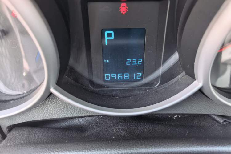 Used Chevrolet Cruze 2011 1.6L SE Automatic Odometer Close Up