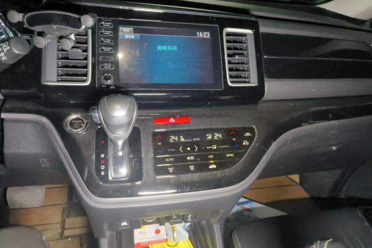 Used Honda Elysion 2019 2.0L Hybrid Luxury Edition
