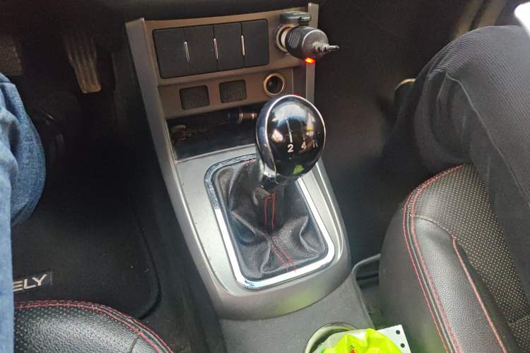 Used Geely Auto Classic Emgrand 2013 Hatchback 1.5L Manual Elite Model