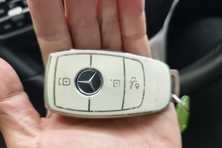 Used Mercedes-Benz C-Class 2019 C 260 L Sport Edition Vehicle Key