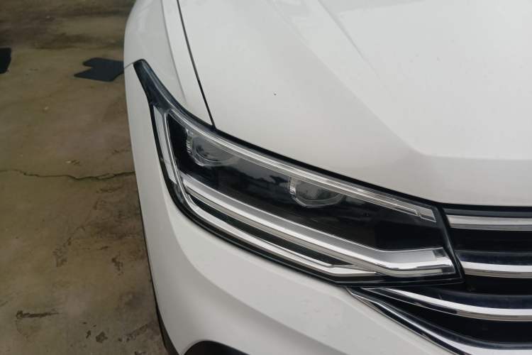 Used Volkswagen Tiguan L 2022 330TSI Automatic Two-Wheel Drive Comfort Edition Right Front Headlight