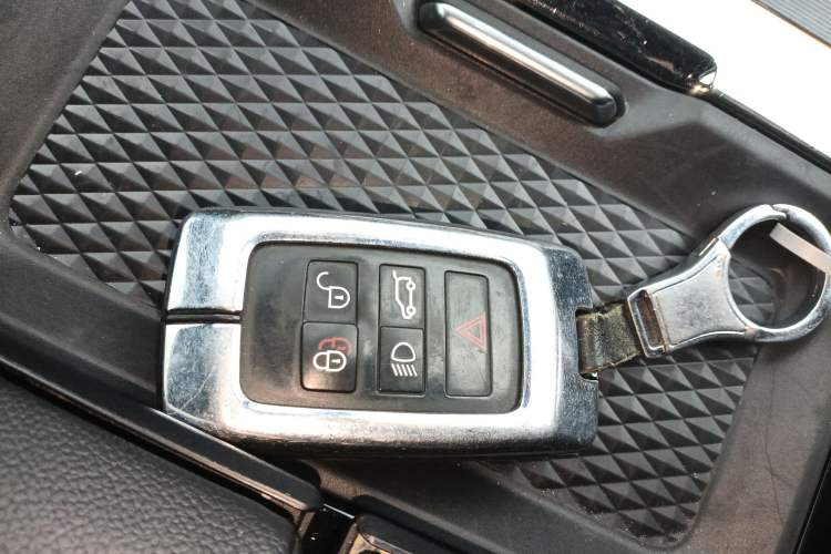 Used Land Rover Range Rover Evoque 2020 249 PS R-DYNAMIC SE Sport Technology Edition