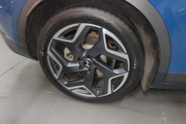 Used ONVO L60 2024 60 kWh Rear-Drive Version
