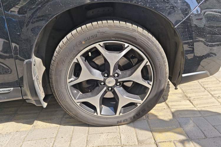 Used Subaru Forester 2013 2.0T Automatic Prestige Navigation Edition Right Front Wheel Hub
