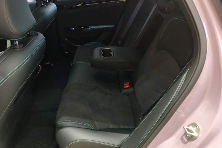 Used Geely Galaxy L6 2024 125km Creative Edition
